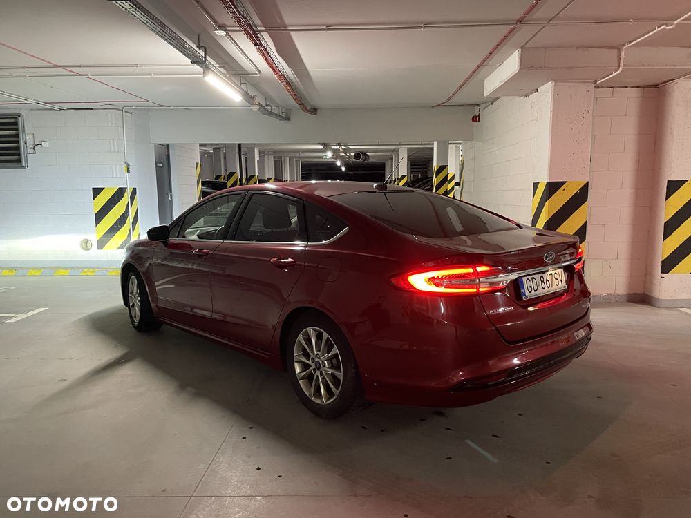 Ford Fusion - 4