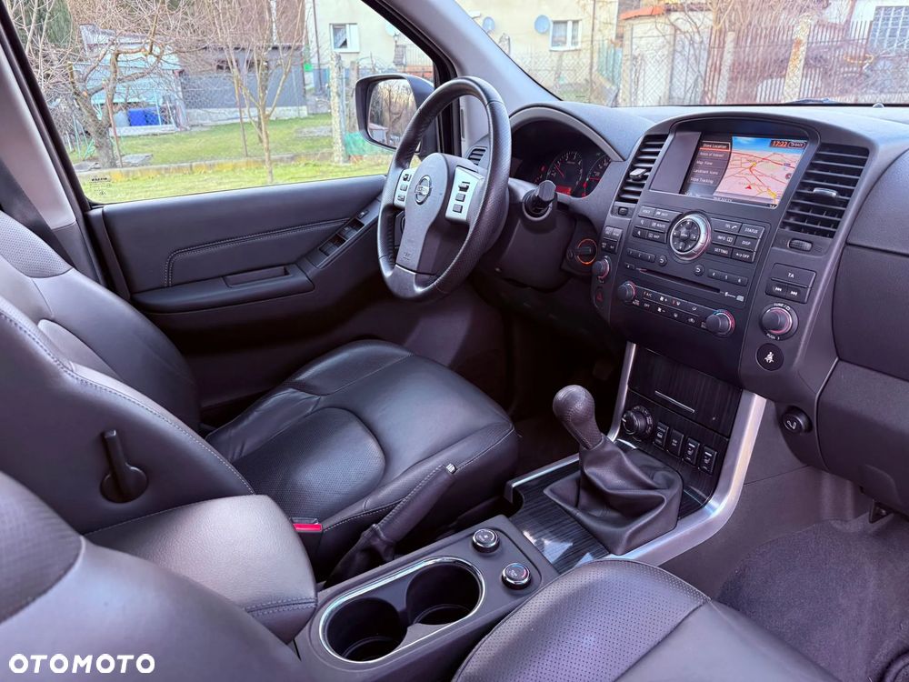Nissan Pathfinder - 20