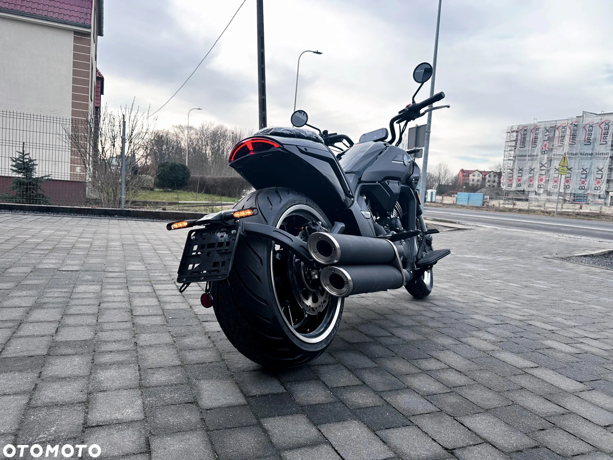 Morbidelli C1002V - 3