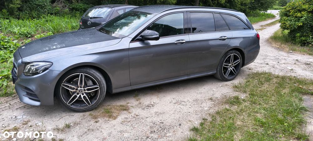 Mercedes-Benz Klasa E 220 d 4Matic 9G-TRONIC - 2