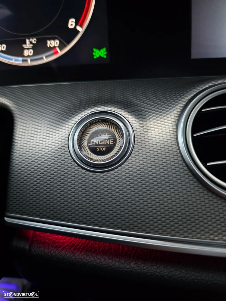 Mercedes-Benz E 220 d AMG Line - 33