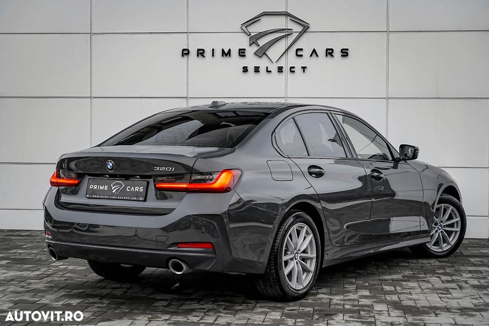 BMW Seria 3 320i Aut. Sport Line - 8