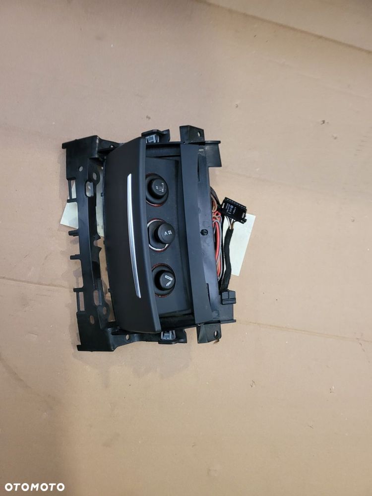 audi a8 d4 popielniczka panel 4h0864051b - 1