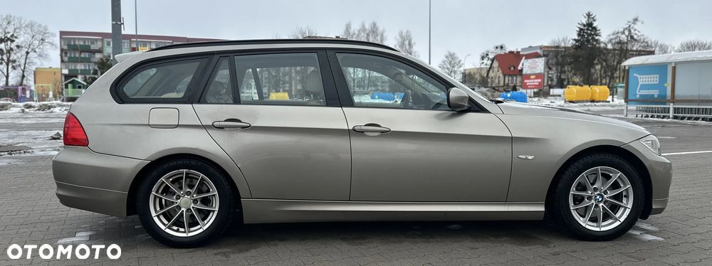 BMW Seria 3 320d DPF Edition Exclusive - 3