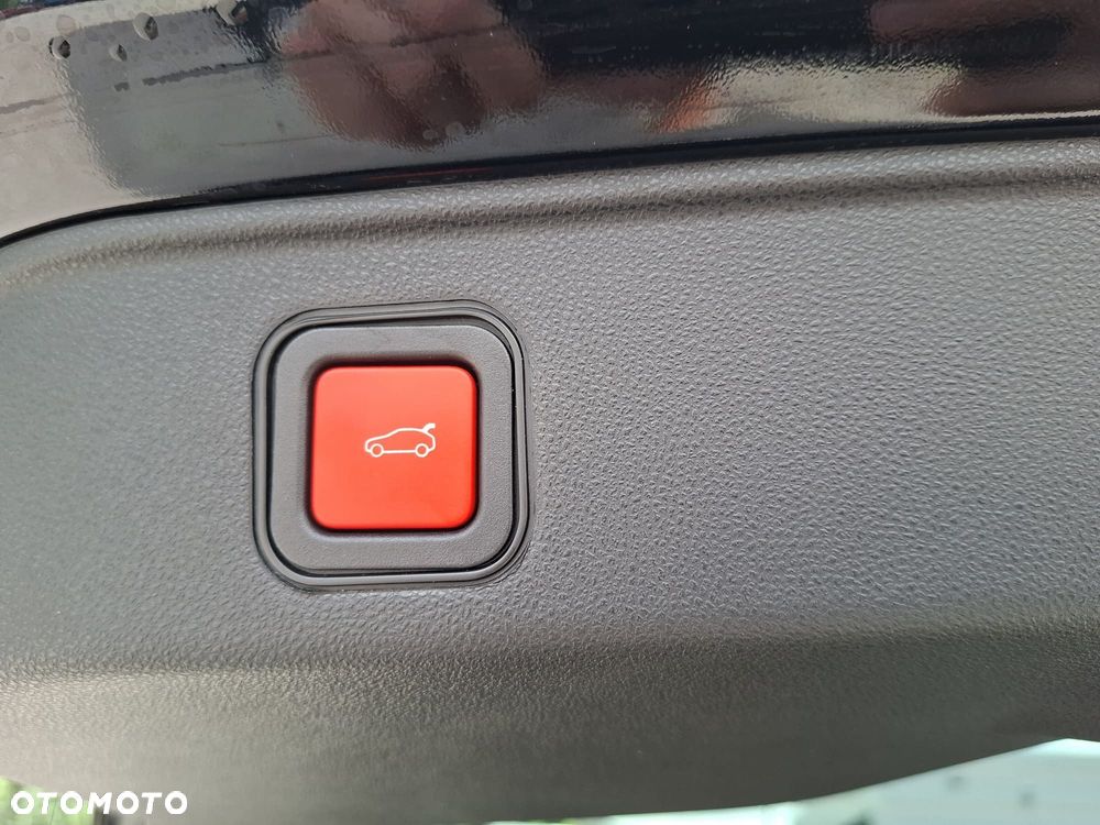 Alfa Romeo Junior 1.2 mHEV Ibrida Speciale eDCT - 29