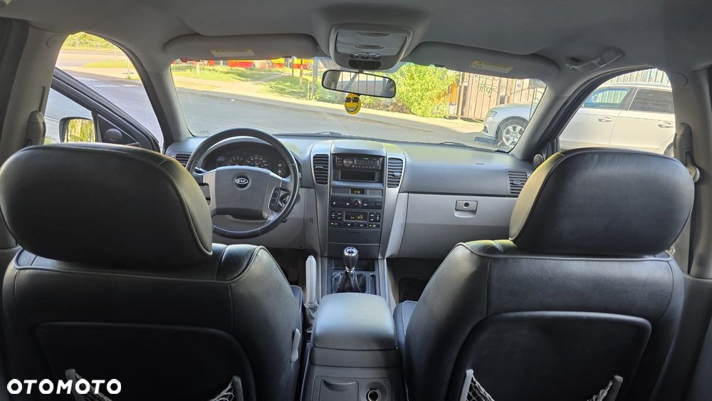 Mitsubishi Pajero - 36