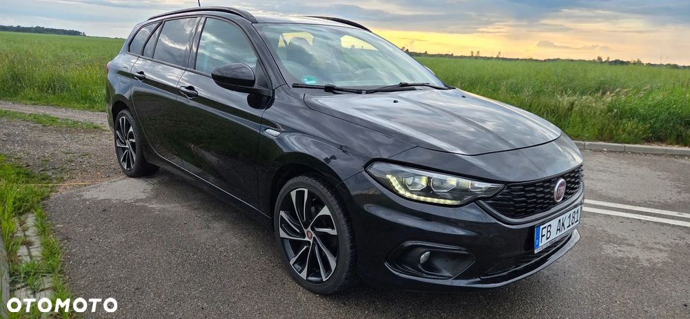Fiat Tipo 1.4 T-Jet 16v S-Design - 1