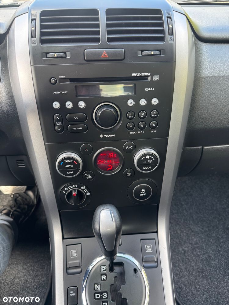 Suzuki Grand Vitara 2.4 Automatik Comfort - 21