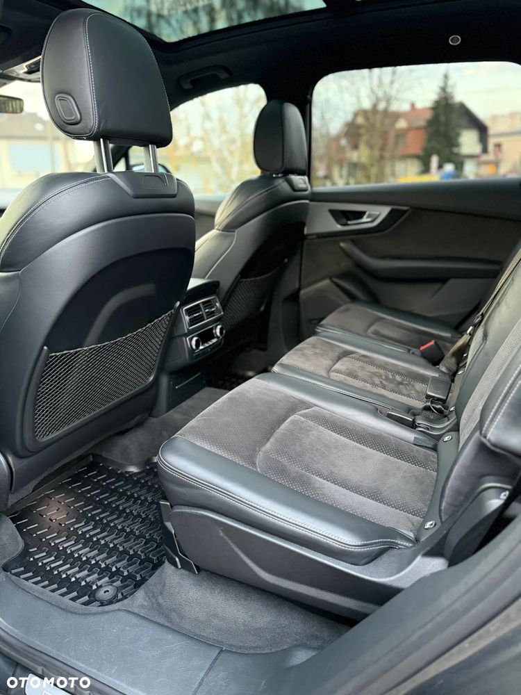 Audi Q7 - 17
