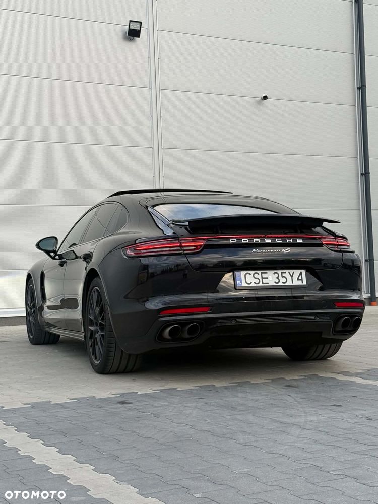 Porsche Panamera 4S - 17