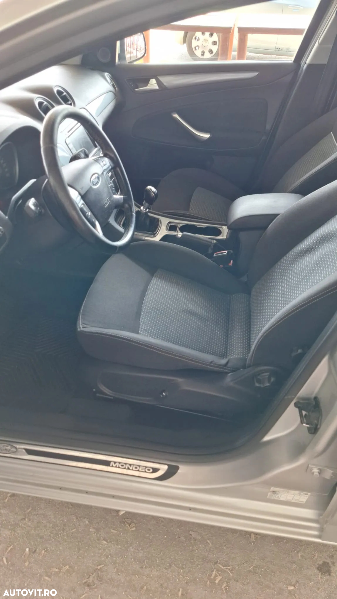 Ford Mondeo 2.0 TDCi Titanium - 8