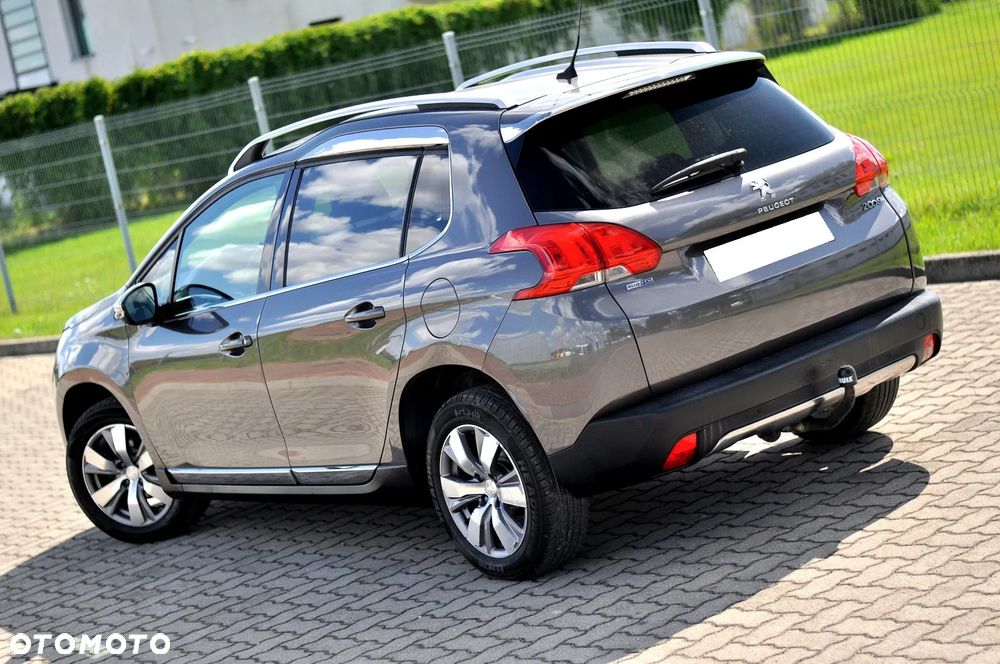 Peugeot 2008 - 8