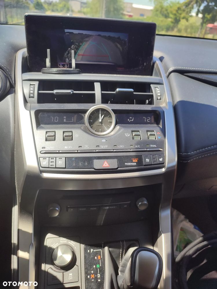 Lexus NX 300 - 20
