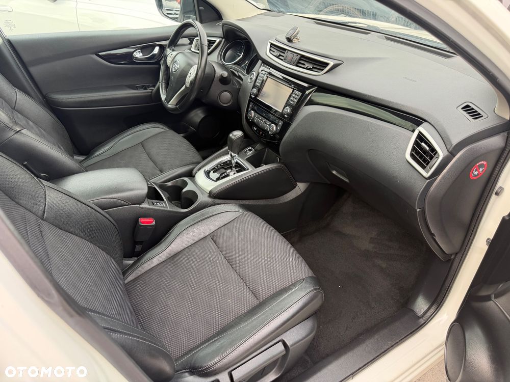 Nissan Qashqai 1.6 DCi Tekna Xtronic - 16