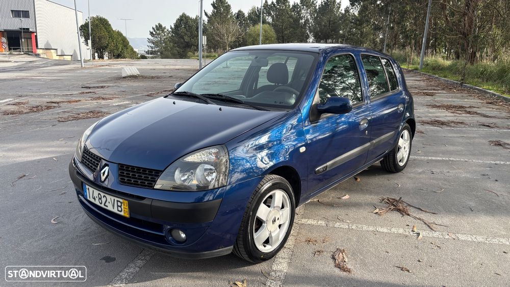 Renault Clio 1.2 16V Confort Authentique - 1