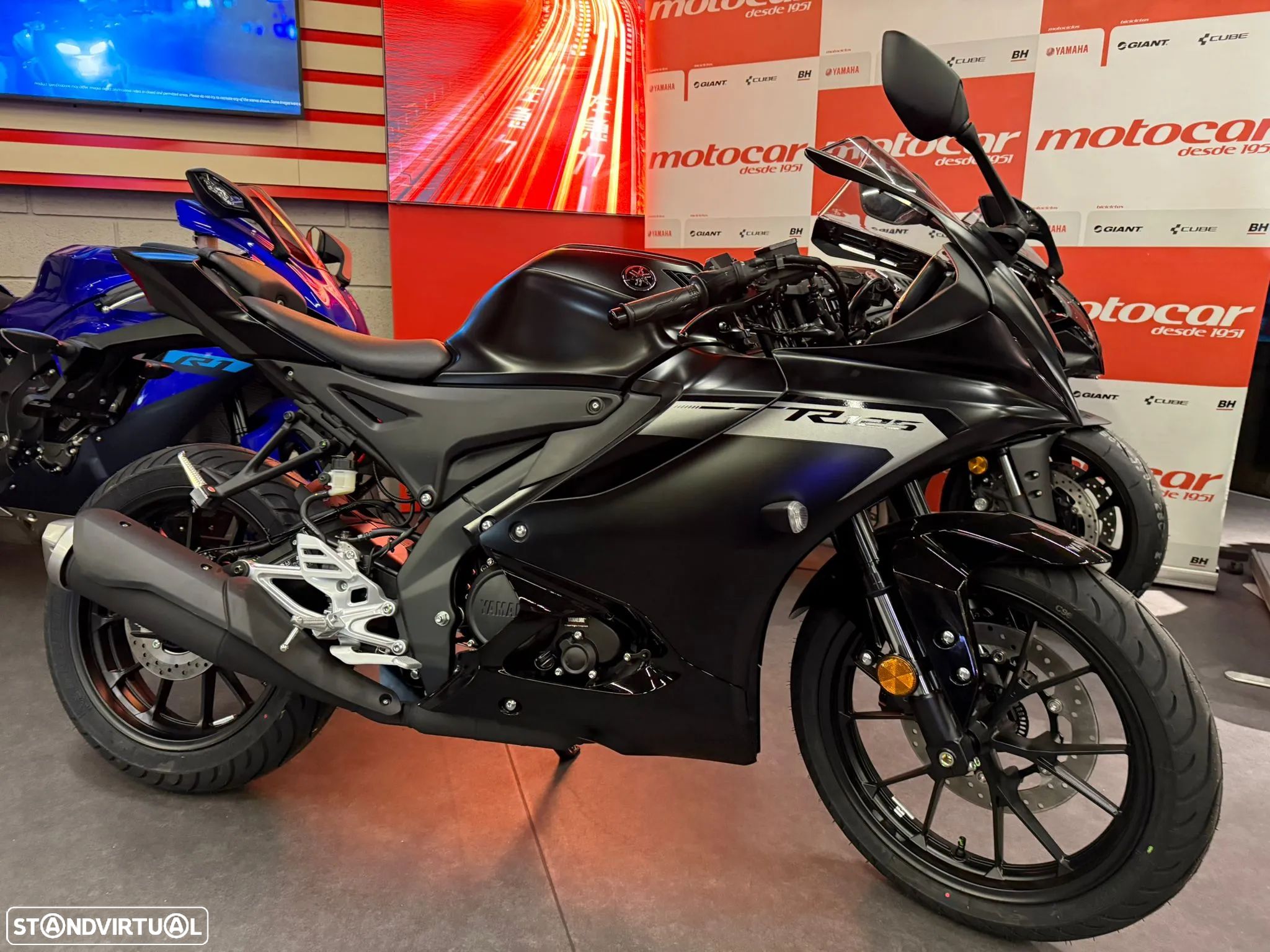 Yamaha YZF R-125 - 1
