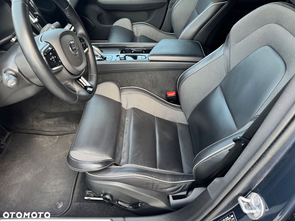 Volvo V60 B4 B Plus Dark - 11