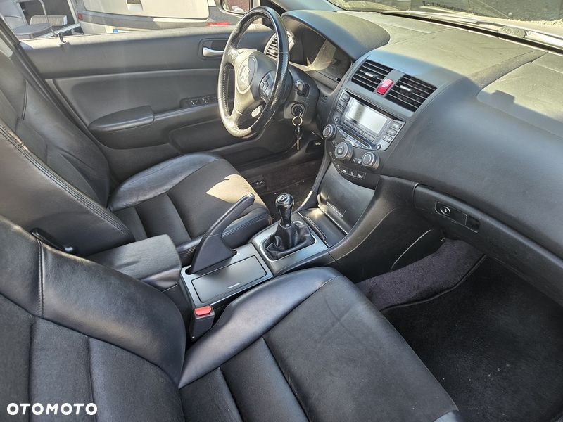 Honda Accord 2.0 Executive - 13