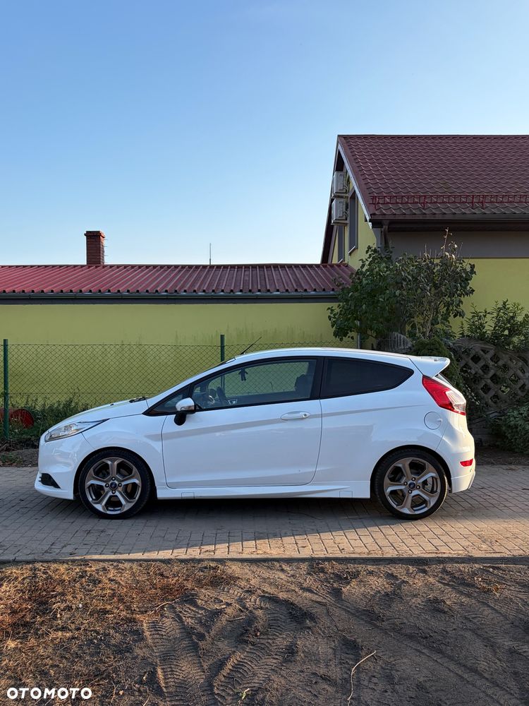 Ford Fiesta - 4