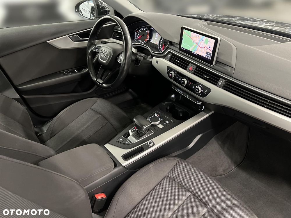 Audi A4 Limousine - 10