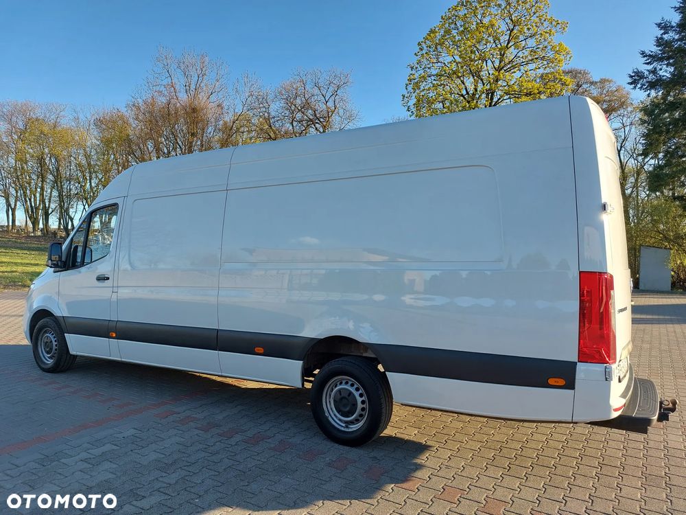 Mercedes-Benz Sprinter - 2