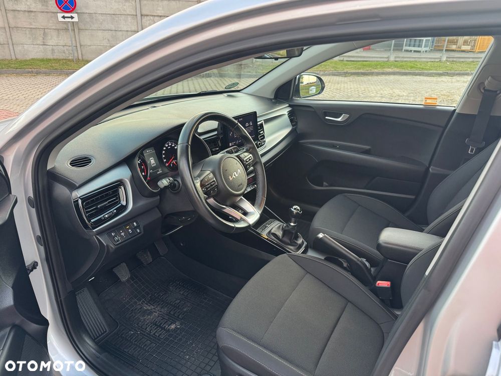 Kia Rio 1.2 L - 7