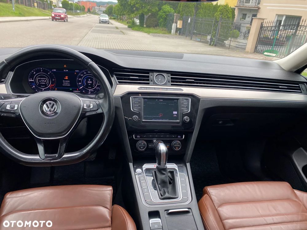 Volkswagen Passat 2.0 TDI 4Mot Elegance DSG - 23