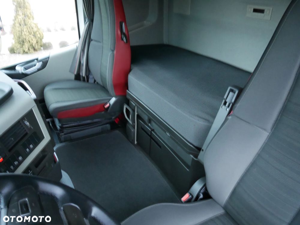 Volvo FH 4/ 460KM/ XXL / STANDARD/ EURO-6/ NISKI PRZEB. - 23