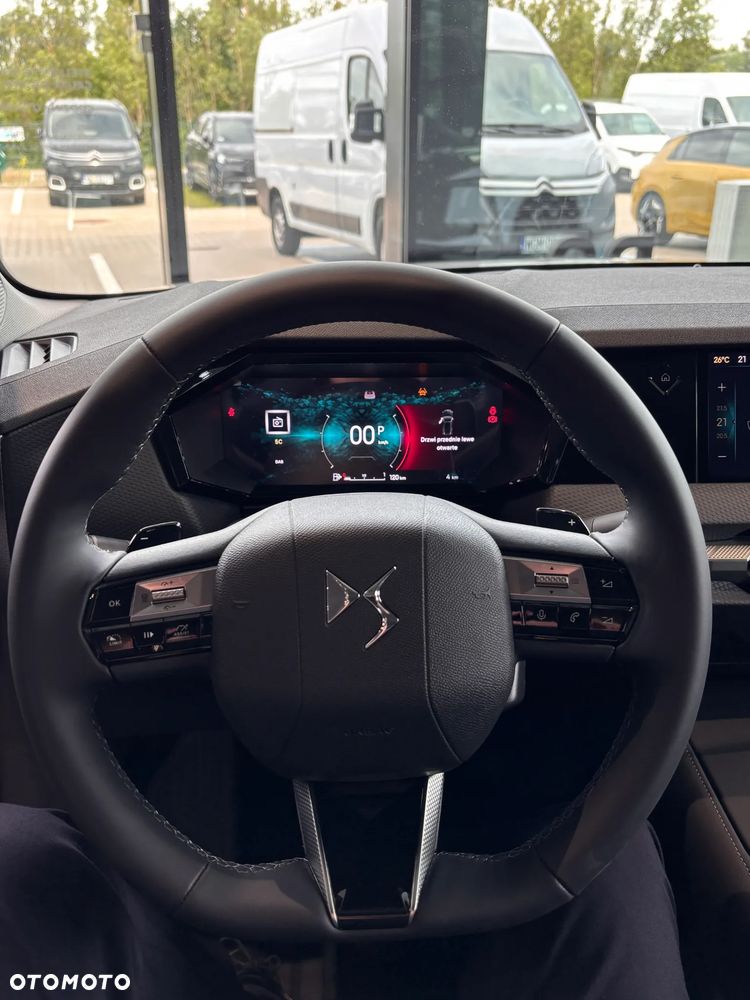 DS Automobiles N°4 1.2 mHEV Pallas eDCS6 - 11