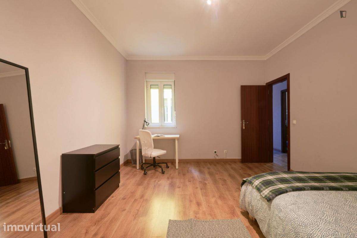 Quarto - localizado em Entrecampos Lisbon - Grande imagem: 3/8