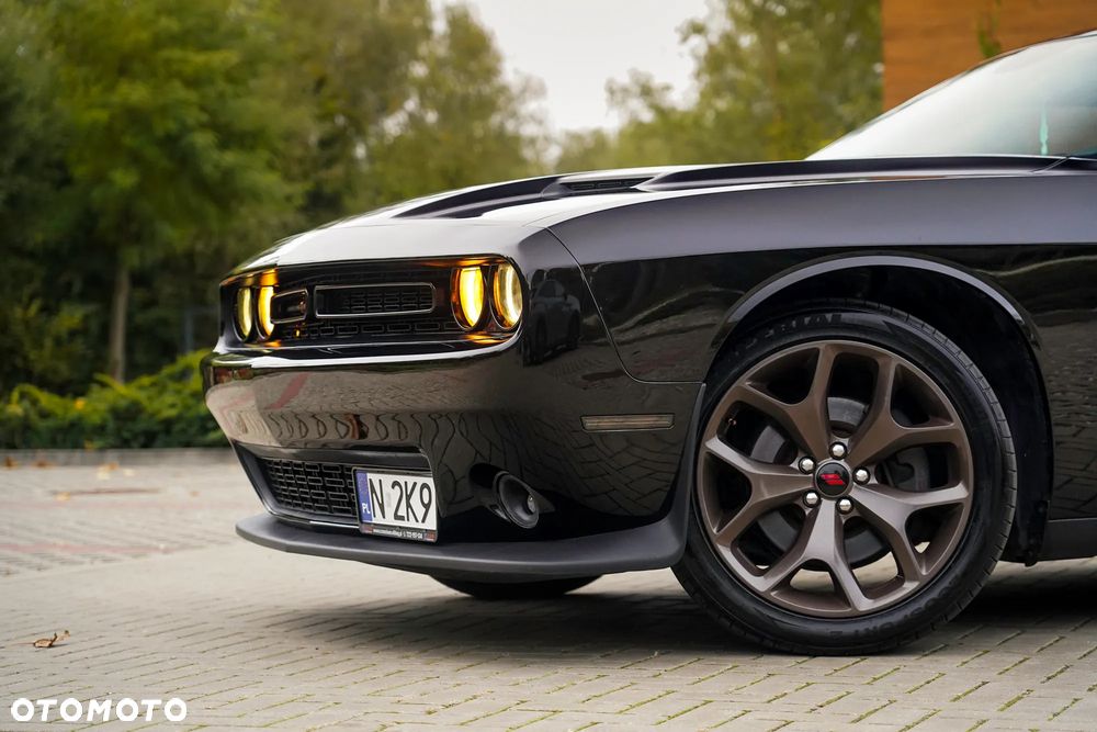Dodge Challenger 3.6 SXT Plus - 25