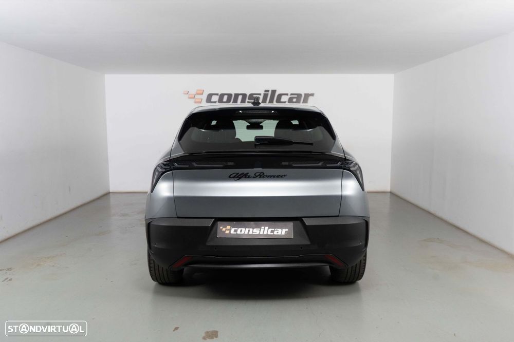 Alfa Romeo Junior 54 kWh Intensa - 6
