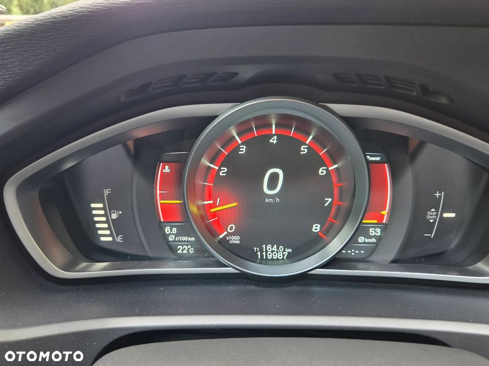 Volvo V40 T2 Momentum - 36