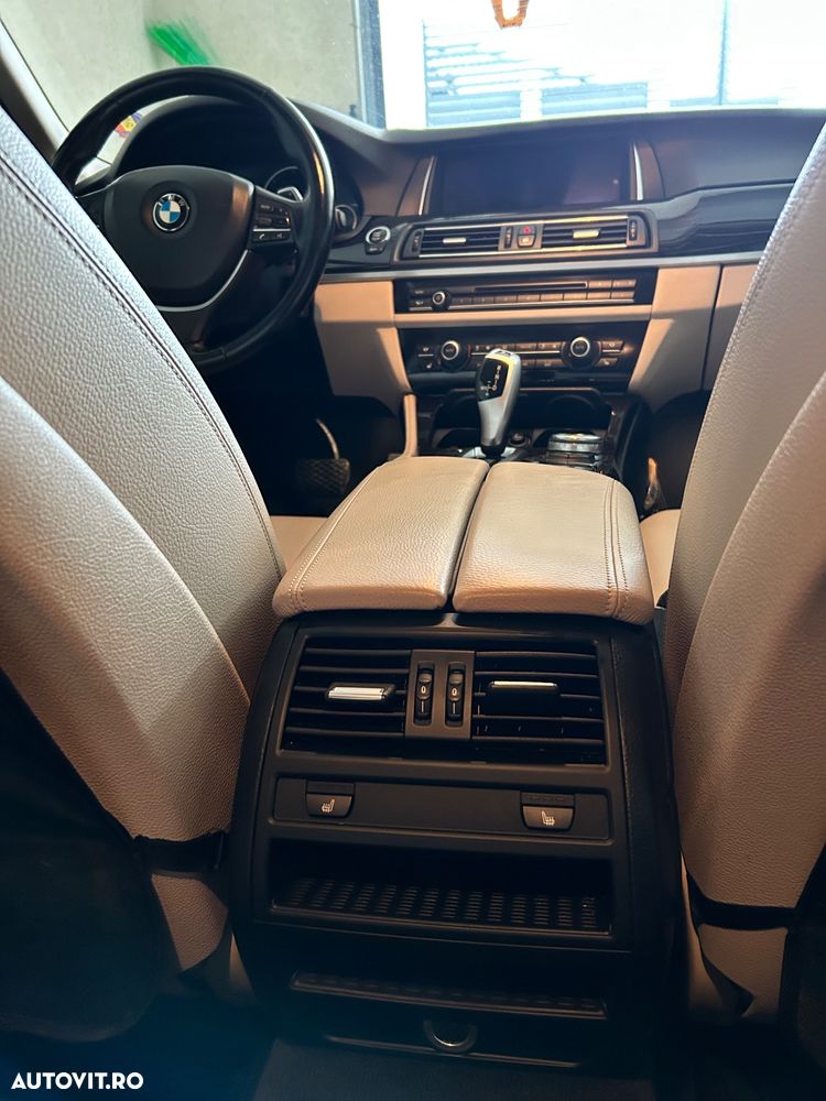 BMW Seria 5 520d xDrive - 10