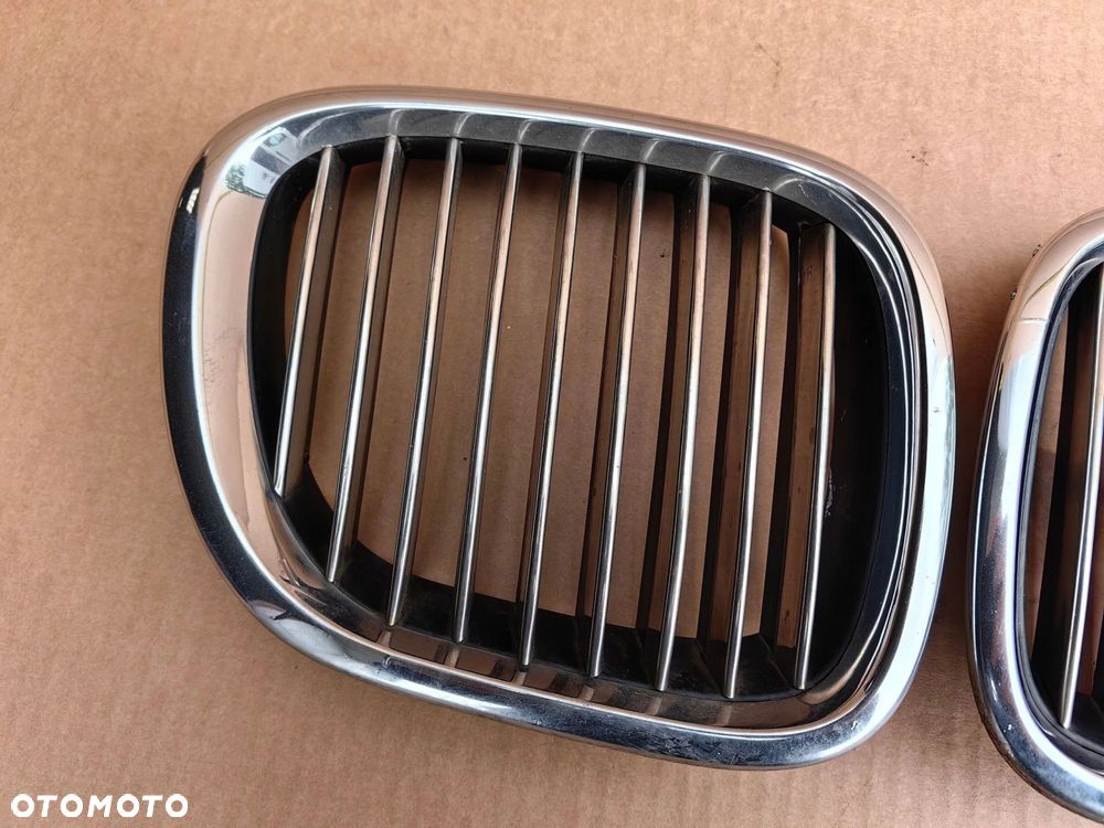Grill Atrapa nerki BMW z3 chrom oryginalne 8397503 8397504 komplet - 4
