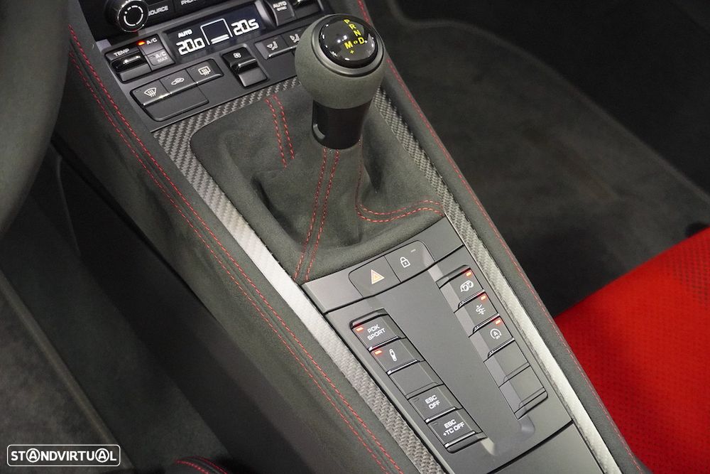 Porsche 718 Spyder RS - 42