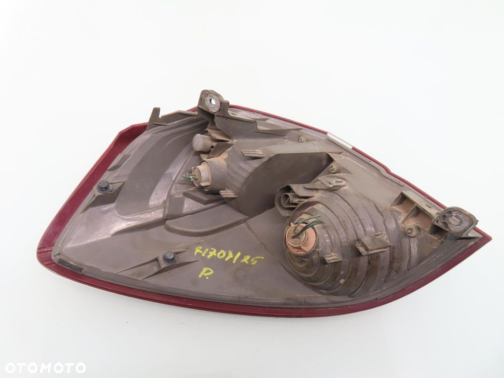 LAMPA PRAWA TYLNA SUBARU OUTBACK III LIFT - 2