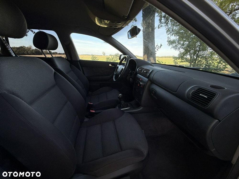 Audi A3 Sportback 1.6 Attraction - 16