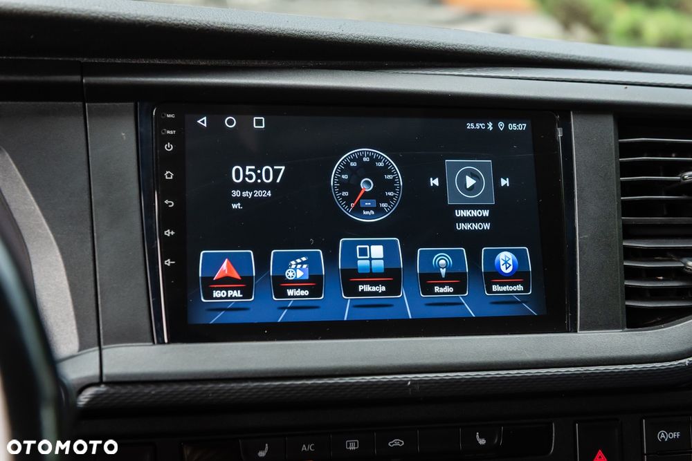 Volkswagen Caravelle 2.0 TDI L2 Highline 4Motion DSG - 21