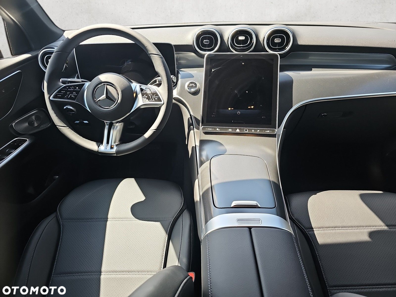 Mercedes-Benz GLC - 13