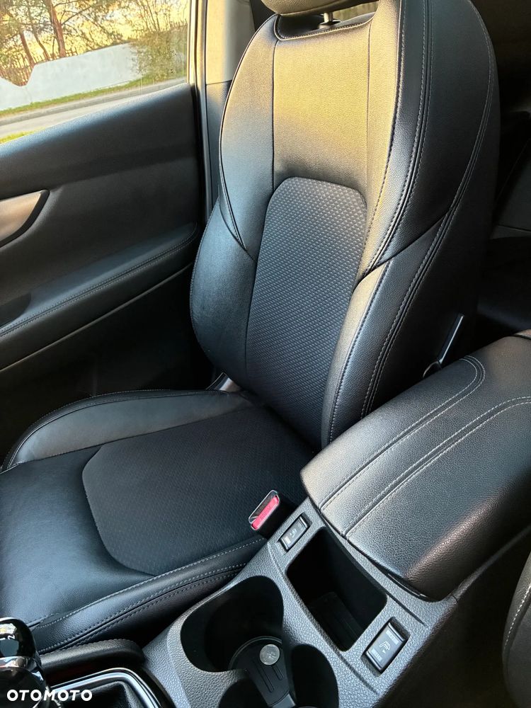 Nissan Qashqai 1.2 DIG-T TEKNA+ - 10