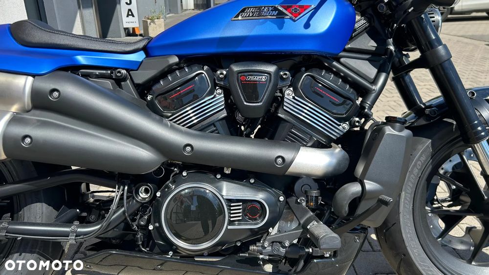 Harley-Davidson Sportster - 13
