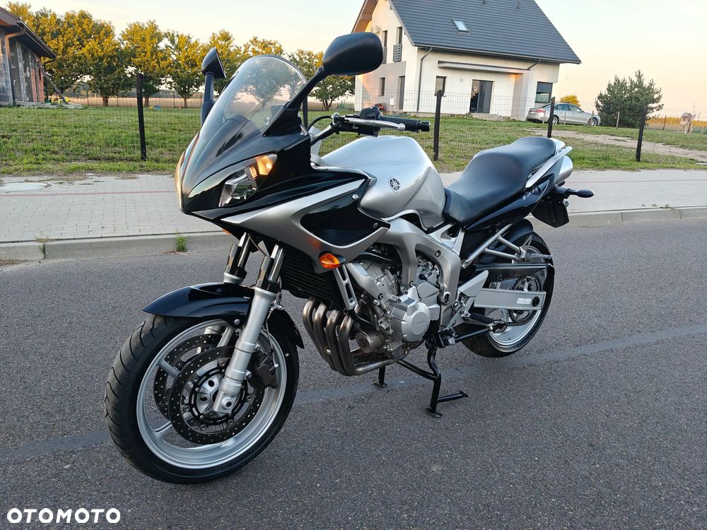 Yamaha FZ6 - 1