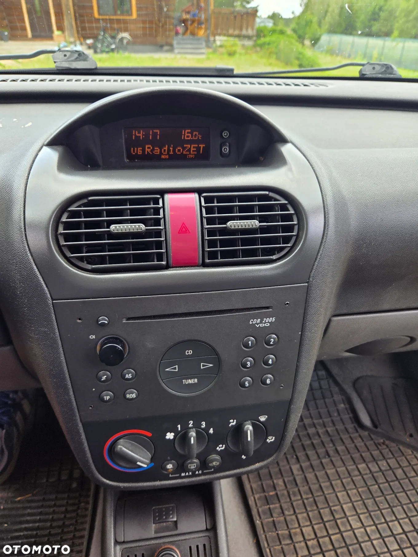 Opel Corsa 1.2 16V - 17