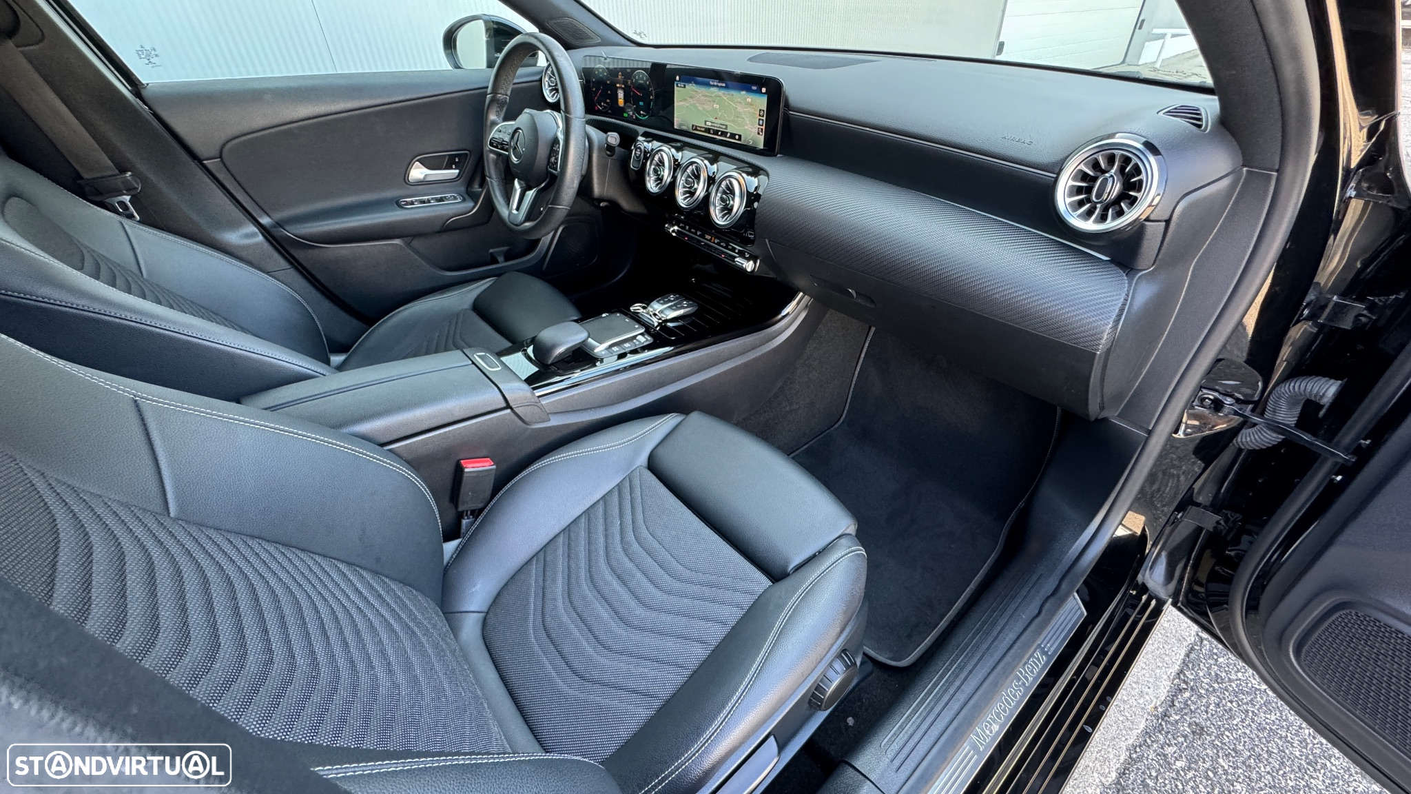 Mercedes-Benz A 250 Limousine e Style Plus - 32
