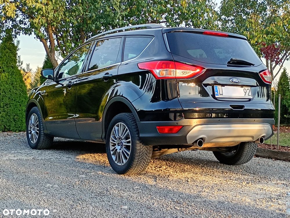 Ford Kuga 2.0 TDCi 2x4 Titanium - 2