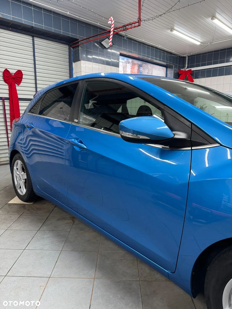 Hyundai i30 blue 1.6 GDI Passion - 6