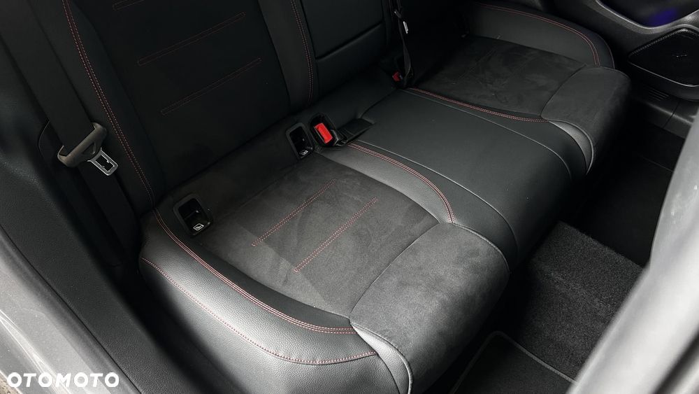 Mercedes-Benz CLA 200 AMG Line 7G-DCT - 29