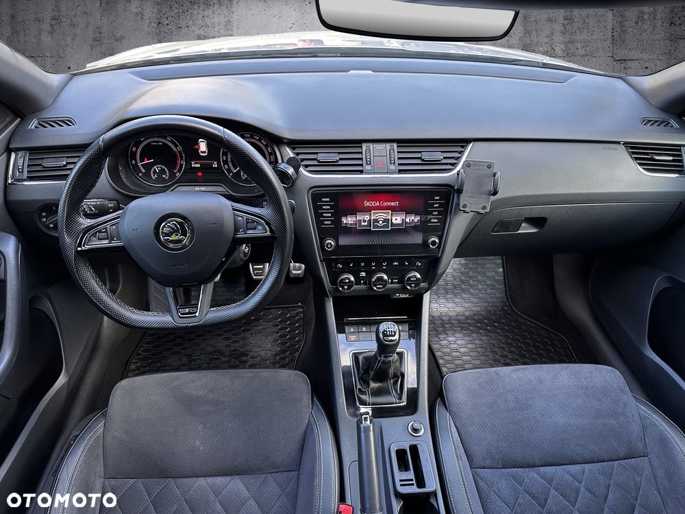 Skoda Octavia 2.0 TSI RS Challenge 245 - 9