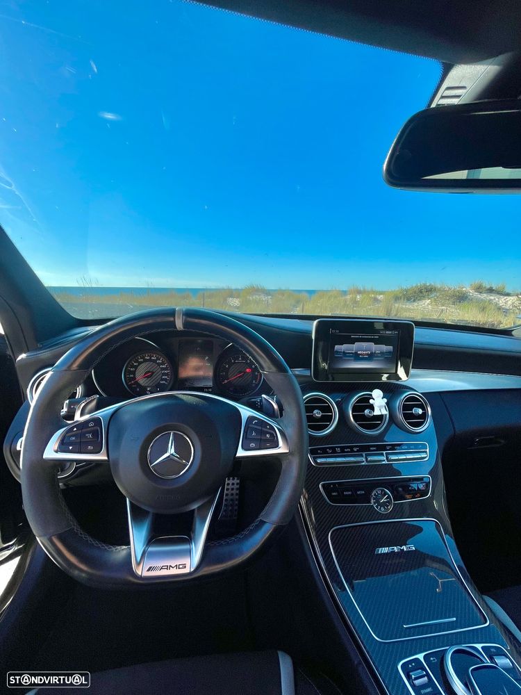 Mercedes-Benz C 63 AMG S - 12